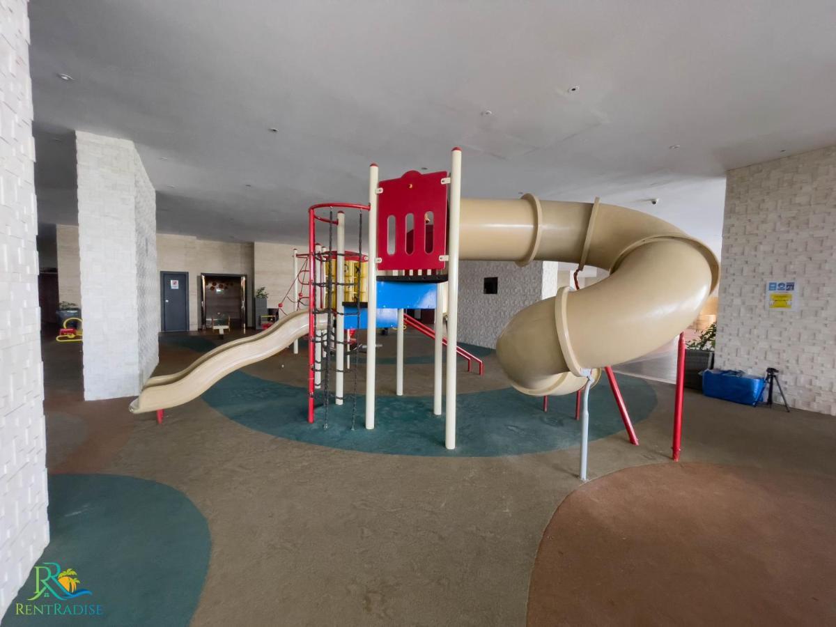 Vsummer Loft Suites By Rr Jbcity Apartemen