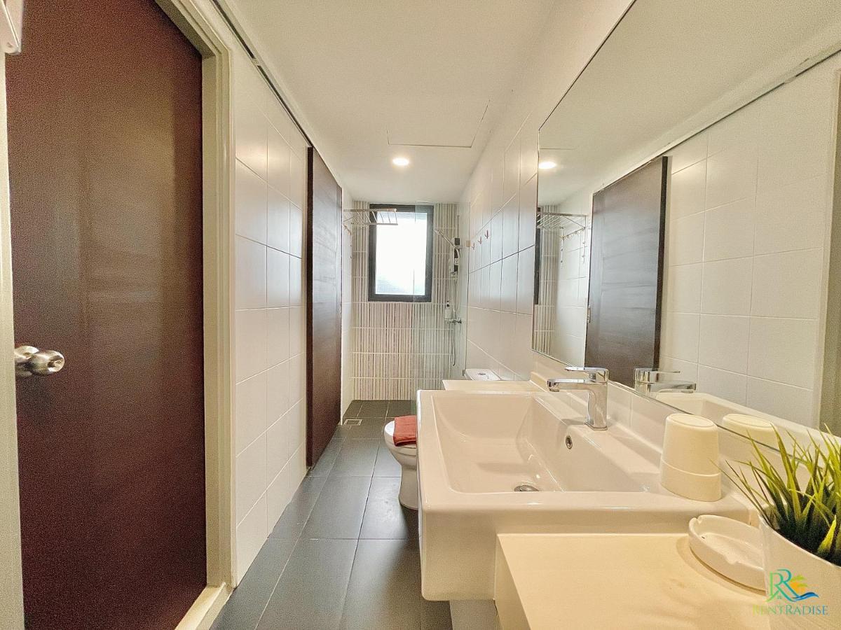 Vsummer Loft Suites By Rr Jbcity Apartemen